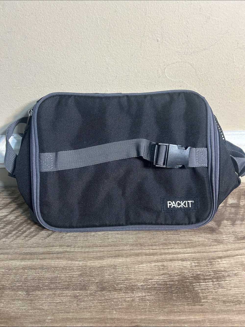 PackIt Freezable Classic Lunch Box. 10”x7”.